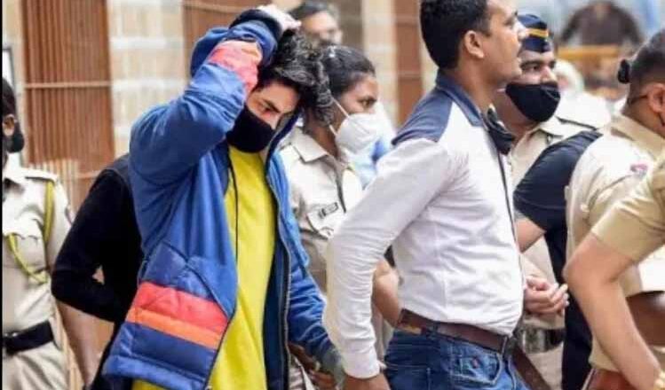 कोर्ट के फैसले को सोशल मीडिया यूजर्स ने बताया सही, कहा- देश में धन-बल नहीं हमारा कानून सर्वोच्च