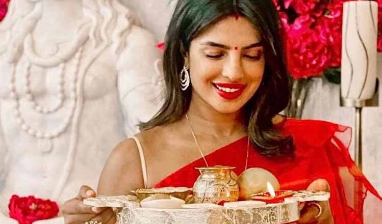 करवा चौथ के लिए बेस्ट हैं इन अभिनेत्रियों के ये चार लुक