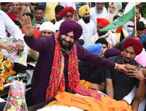 सिद्धू का IT सेल:2 अनवैरिफाइड अकाउंट से विरोधियों पर हमले करती है सिद्धू की टीम