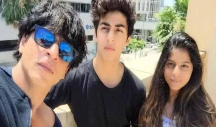 ब्रांड शाहरुख खान को मिली और मजबूती, ढोल ताशों के साथ आर्यन की ‘मन्नत’ वापसी
