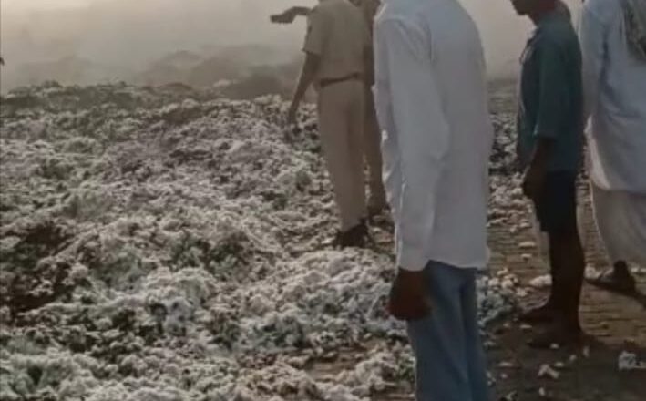 फैक्ट्री में भीषण आग, लाखों का सामान स्वाह
