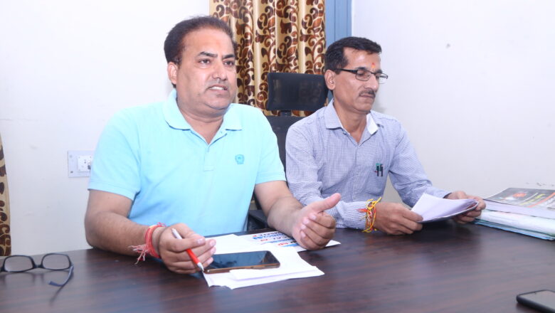 बिना जांच पड़ताल के 12 वर्ष पुराने मामले में बालक को किया अनजान तथाकथित माता-पिता के सुपुर्द