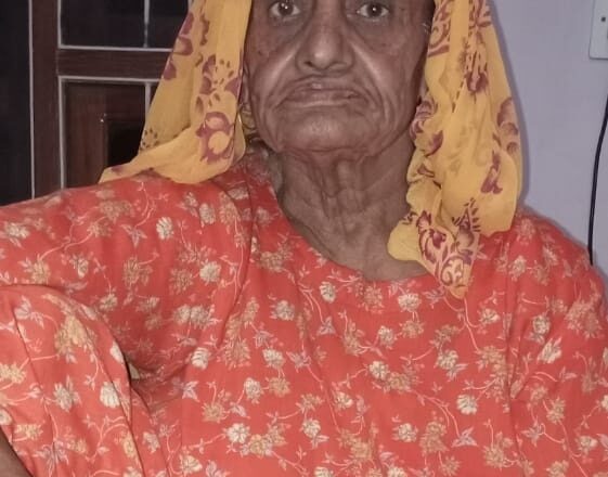 पानी पीने के बहाने वृद्धा की सोने की अंगूठी छीनकर भागा युवक