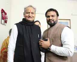 गहलोत के ओएसडी को गिरफ्तारी की चेतावनी:फोन टैपिंग केस में दिल्ली क्राइम ब्रांच ने आरोपी के तौर पर 12 नवंबर को पूछताछ के लिए बुलाया