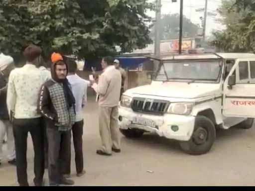 सूदखोरों से परेशान किसान ने जान दी:बड़ी बेटी की शादी के लिए कर्जा लिया था, छोटी के दुपट्‌टे को फंदा बनाकर फांसी लगाई
