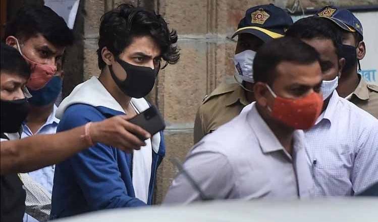 जमानत पर रिहा हुए आर्यन खान ने लगाई एनसीबी दफ्तर में तीसरी हाजिरी