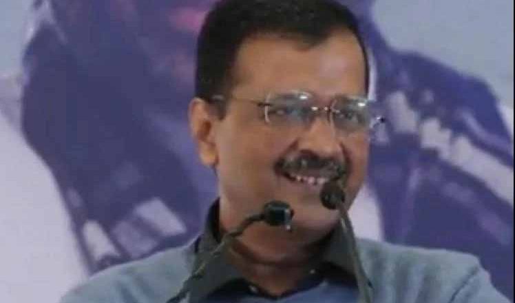पंजाब: केजरीवाल का नया एलान, बोले- सरकार बनी तो 18 साल से ज्यादा उम्र की महिलाओं को हर महीने देंगे 1000 रुपये