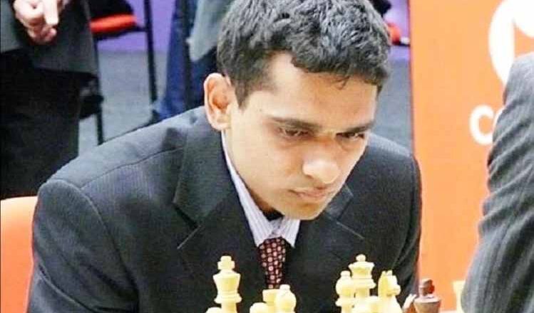 भारतीय ग्रैंडमास्टर के शशिकिरण फ्रांस के अलीरेजा फिरौजा से 43 चाल में हारकर तीसरे स्थान पर खिसके