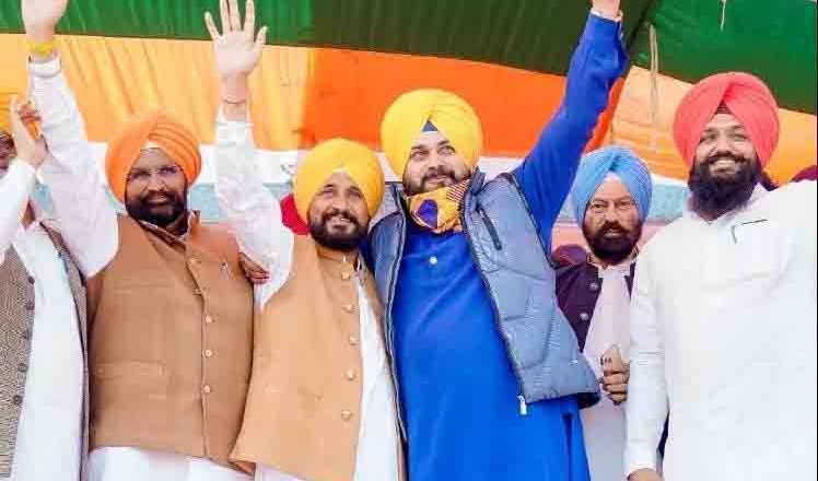 पंजाब: अपनी ही सरकार को सिद्धू ने दी चेतावनी, बोले- नशे की रिपोर्ट सार्वजनिक नहीं हुई तो भूख हड़ताल करूंगा