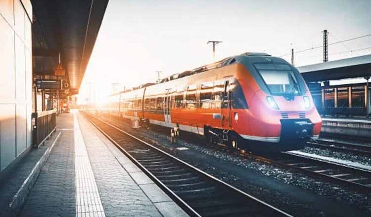 टिकट बुक करते समय 35 पैसे में ले सकते हैं 10 लाख तक का बीमा