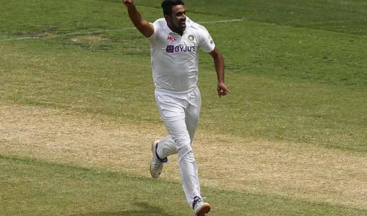 कीर्तिमान: रविचंद्रन अश्विन ने हासिल की खास उपलब्धि, टेस्ट क्रिकेट में सर्वाधिक विकेट लेने के मामले में हरभजन को पछाड़ा