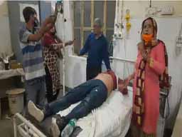 FACEBOOK लाइव कर थाने के बाहर खाया जहर