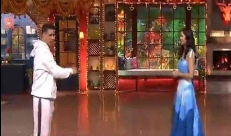 कटरीना ने शो में पहुंचते ही कर दी ऐसी गलती, छूने पड़े अक्षय कुमार के पैर