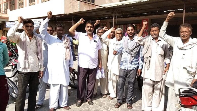 मजदूरी दरें न बढ़ाने के विरोध में पल्लेदार हड़ताल पर