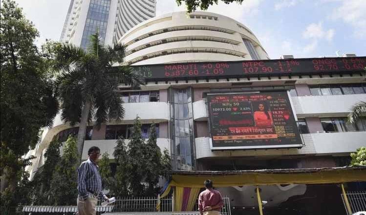 शेयर बाजार हरे निशान पर बंद, सेंसेक्स में 497 अंकों की तेजी, निफ्टी 16700 के पार
