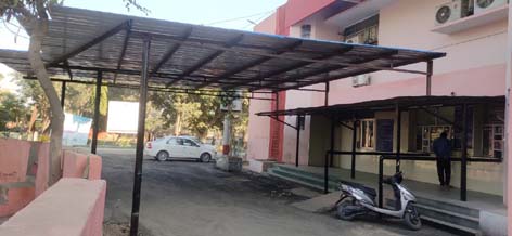 शैड पर शैड लगाकर जीम गए लाखों रुपए
