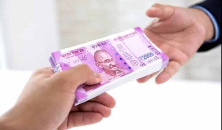 शादीशुदा लोगों को मिल सकते हैं हर महीने पांच हजार रुपये तक