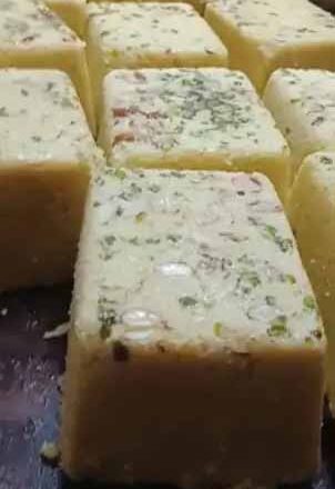 पाकिस्तान में दूध फटा, भारत में मिल्क केक बना:200 करोड़ से ज्यादा का कारोबार