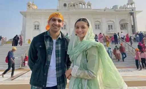 ब्रह्मास्त्र के मोशन पोस्टर रिलीज से पहले बंगला साहिब पहुंचे आलिया-अयान, RRR के लिए पहली बार हिंदी डबिंग कर रहे जूनियर एनटीआर