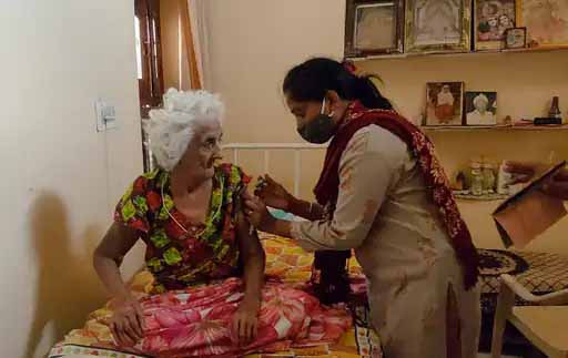 बीकानेर में कोरोना:आज कोई पॉजिटिव नहीं, सभी रिपोर्ट नेगेटिव, एक्टिव केस अब भी 18; वैक्सीनेशन के लिए दिखने लगी है कतार