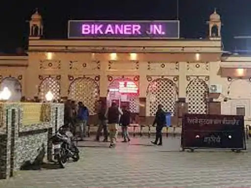 रेलवे सुविधा:बीकानेर स्टेशन पर 2 और लिफ्ट लगेगी
