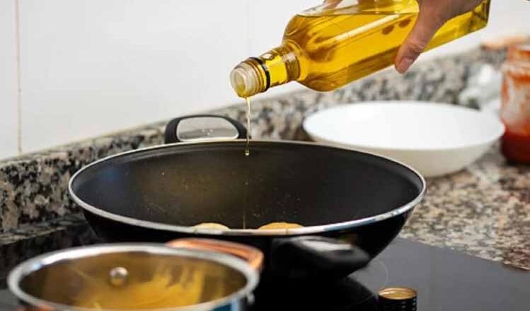 खाद्य तेल सस्ता: प्रमुख ब्रांडों ने घटाए दाम, एमआरपी में 10-15% की कटौती