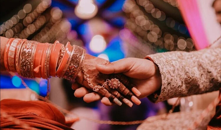 क्या कोरोना की वजह से आपकी शादी भी हो गई है कैंसिल? मिल सकता है 10 लाख तक का कवर
