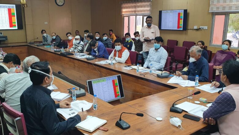 एक लाख से अधिक लोगों किया जाएगा टीकाकरण, 500 से अधिक बनाएं जाएंगे वैक्सीनेशन स्थल