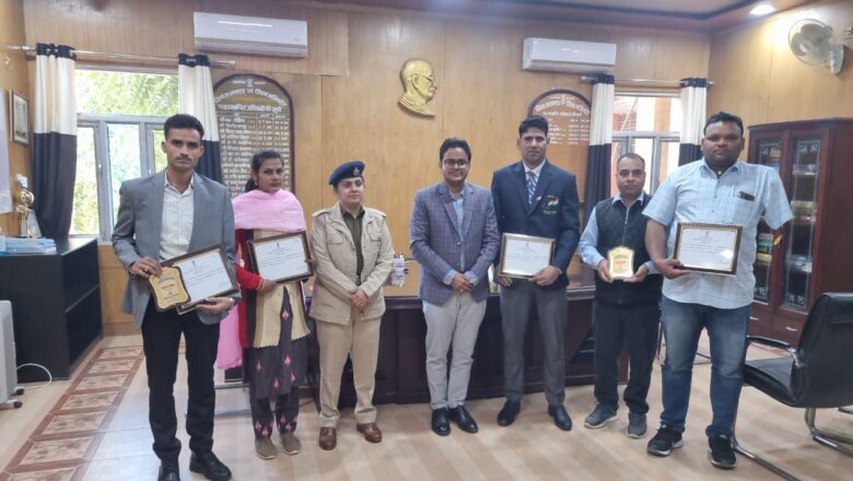 4 प्रतिभाएं राज्य स्तरीय विशेष योग्यजन पुरस्कार से सम्मानित