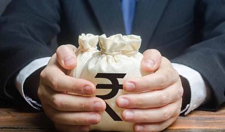 एफडी धारकों की बल्ले बल्ले! इस बैंक ने फिक्स्ड डिपॉजिट पर दिया बड़ा तोहफा