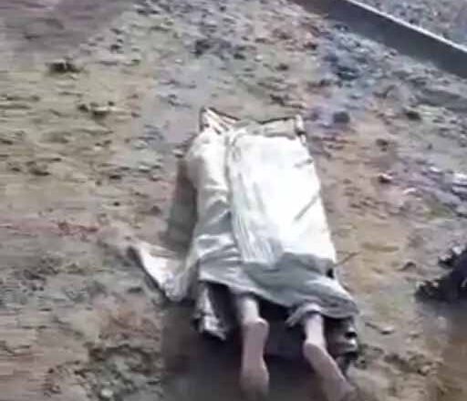 महाजन के मोखमपुरा में गैंगमेन रात को दे रहा था ड्यूटी, अचानक रेल के नीचे आ गया; मौके पर ही मौत