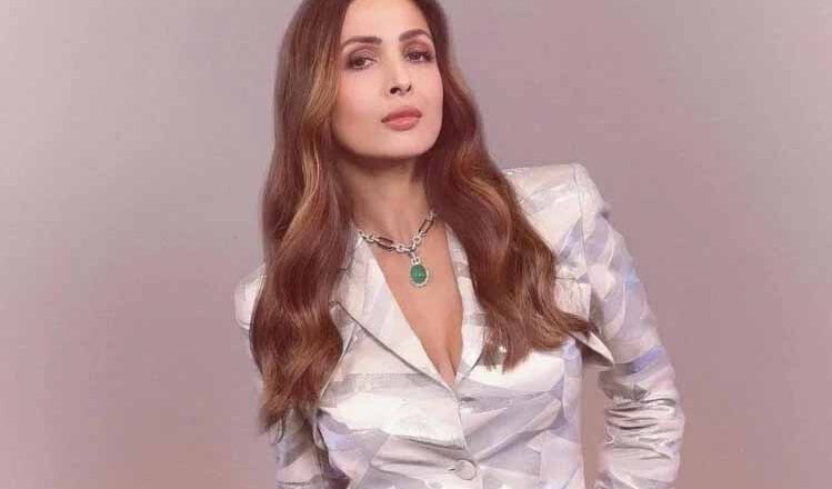 मलाइका अरोड़ा ने मैगजीन के लिए कराया फोटोशूट