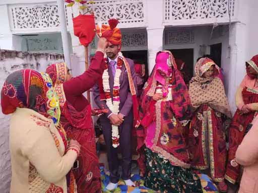 एक सास ऐसी भी:शादी के 6 महीने बाद बेटा नहीं रहा तो बहू को पढ़ा-लिखा लेक्चरर बनाया