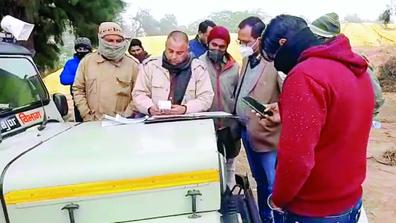 लोक परिवहन बस का किया चालान