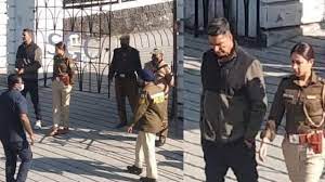 रामसेतु की शूटिंग पूरी कर मसूरी पहुंचे अक्षय कुमार, पुलिस इंस्पेक्टर बनीं रकुल प्रीत के साथ आए नजर