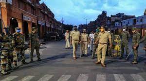 12 कोरोना संक्रमितों की मौत, नए और एक्टिव केस फिर घटे, राहत के संकेत