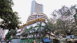 लगातार दूसरे दिन बाजार में बिकवाली, सेंसेक्स 104 अंक टूटकर बंद, निफ्टी भी धड़ाम