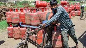 घरेलू गैस सब्सिडी के भुगतान में आई बड़ी गिरावटः रिपोर्ट में खुलासा