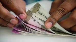 LIC पॉलिसी होल्डर्स से लेकर टैक्सपेयर्स और पेशंनर्स तक के लिए जरूरी खबर, आज निपटा लें ये 3 काम