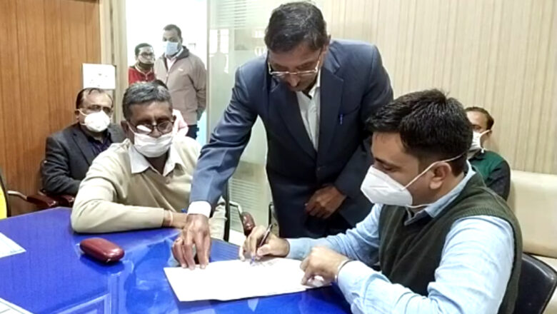 डॉ. मुकेश पोटलिया ने संभाला पीएमओ का कार्यभार