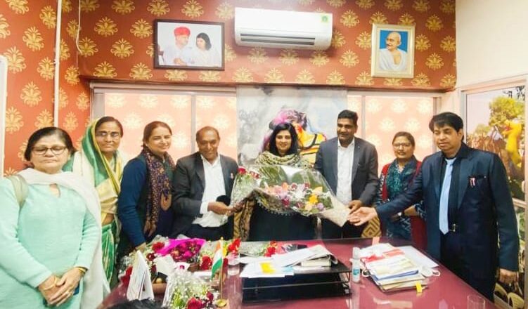 समिति के समक्ष आ रही चुनौतियों से कराया अवगत