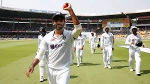 &nbsp;घरेलू सरजमीं पर 5 विकेट हॉल लेकर सोशल मीडिया पर छाए जसप्रीत बुमराह, दिग्गजों ने की जमकर तारीफ