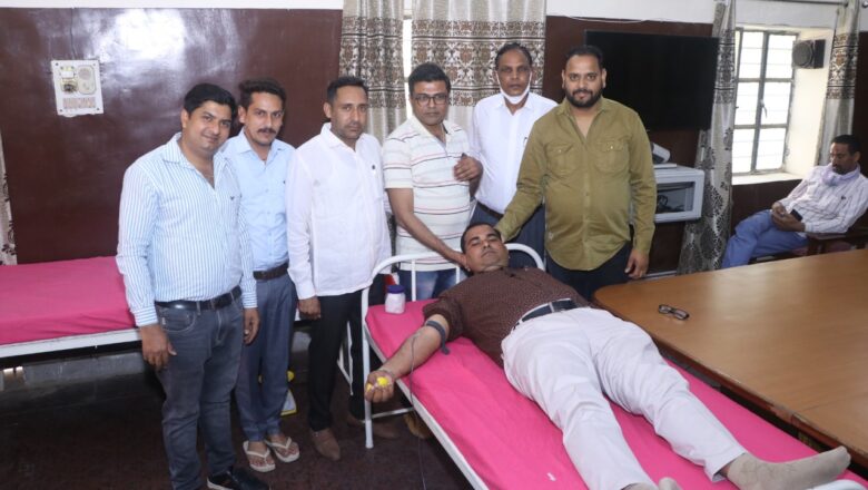 रक्तदान शिविर में 153 यूनिट रक्त का संग्रहण