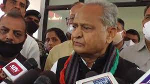 अशोक गहलोत ने माना, चालाक वक्ता हैं पीएम नरेंद्र मोदी, लोगों का दिमाग ही बदल देते हैं