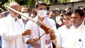 सचिन पायलट के हाथ में दिखा धनुष तो प्रमोद कृष्णम बोले- ‘लक्ष्य’ भेदने का वक्त आ गया