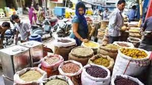 महंगाई की भट्ठी में जलने लगा इंसान, रूस-यूक्रेन युद्ध के बीच आटा-चावल-नमक से लेकर खाद्य तेल तक के बढ़े भाव