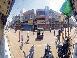 नो-पार्किंग पर रोष, व्यापारियों ने किया प्रदर्शन:प्रशासन ने कहा-जनहित में नो-पार्किंग