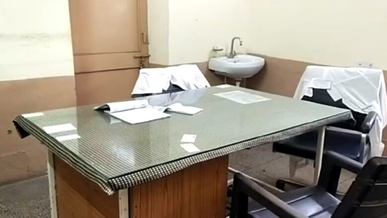 सरकारी चिकित्सकों का दो घंटे कार्य बहिष्कार, निजी अस्पताल पूरा दिन रहे बंद
