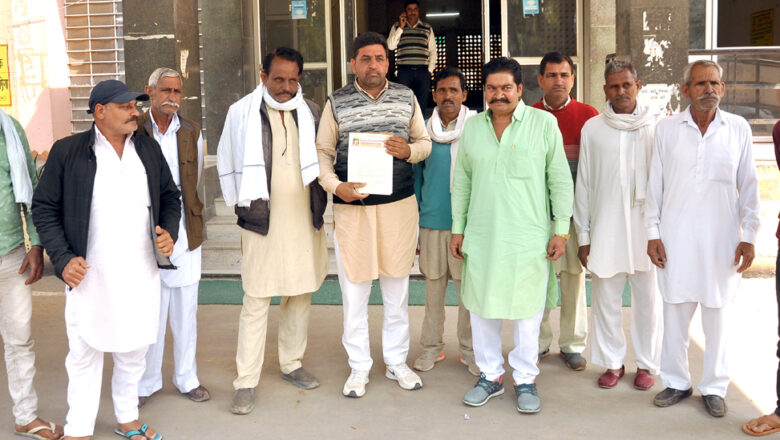 बंद पड़े आरओ सिस्टम को सही करवाने की मांग
