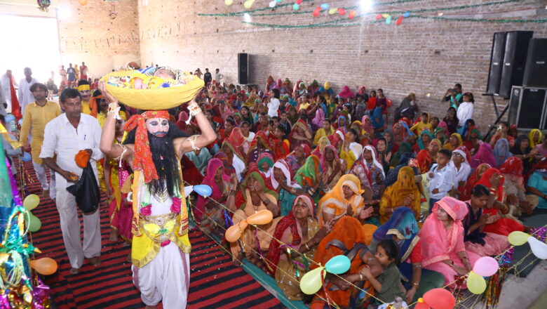 जेल में जन्म लियो प्रभुजी थाने, जेल में जन्म लियो